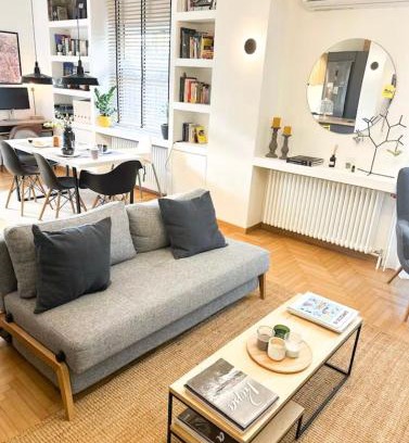 Palaio Faliro Apartment | Athenian Coastal Urban Living