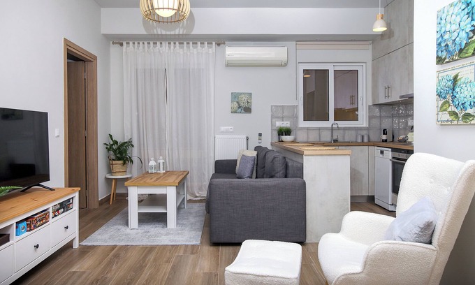 Petralona Apartment | Athens Gem, next to metro, walk to Acropolis