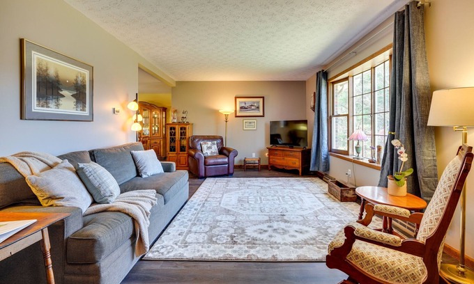 Athens House | Athens Vacation Rental - 6 Mi to Ohio University!