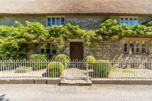 Ilminster House | Atherstone Farmhouse