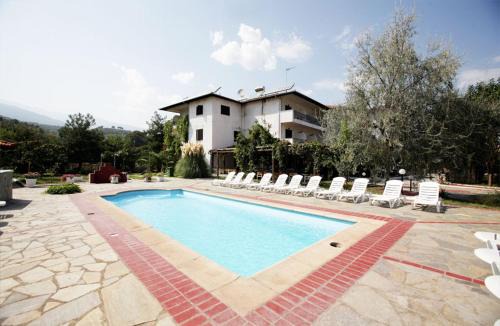 Neos Panteleimonas Hotel | Athina Hotel