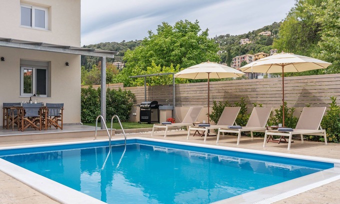 Apolpaina Villa | Athiri Villa just 2km from Lefkada city center