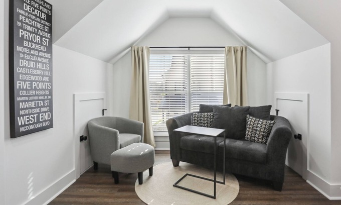East Side Apartment | Atlanta/Boulevard Heights Carriage House