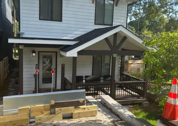 Summerhill House | Atlanta Unit 2 Room 3 - Atlanta Bests Kept Secret Private Bedroom & Bathroom