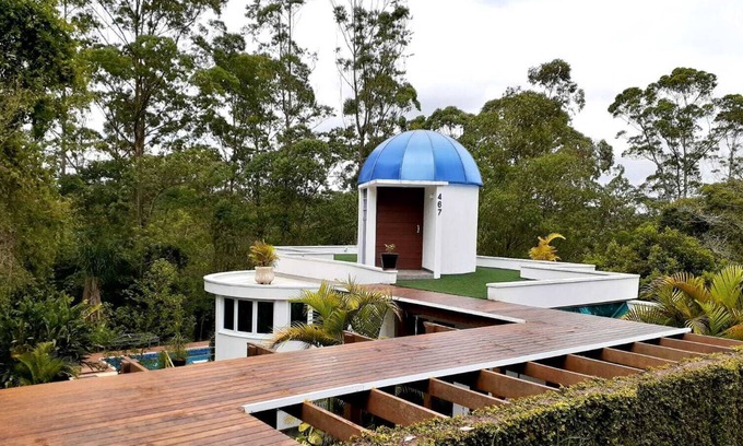 Vargem Grande Paulista Cottage | Atlantic Forest preserved. Mediterranean style house.