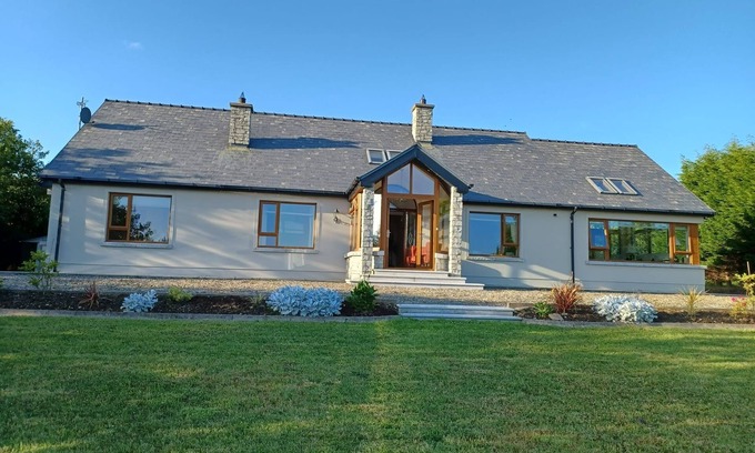 Killybegs Cottage | Atlantic View Cottage in Killybegs