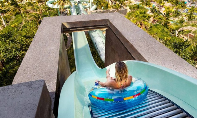 Paradise Island Condo | Atlantis 8 wrist bands free full access!Week April 17-24