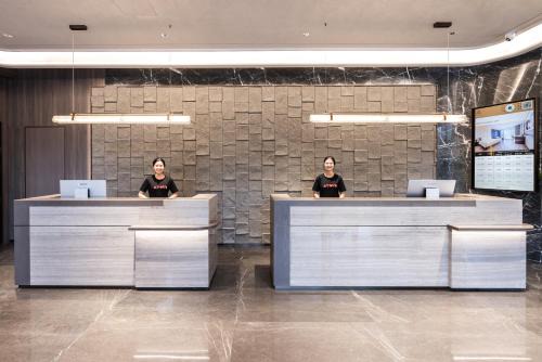 Chongqing Hotel | Atour Hotel Chongqing West Railway Station Longhu Yunlingtian Street