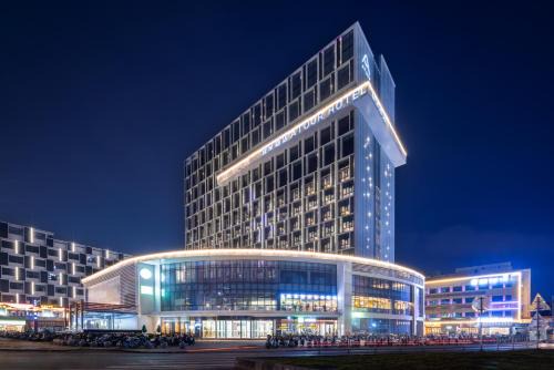 Baiyun Hotel | Atour Hotel Guangzhou Baiyun Station Julong Metro Station