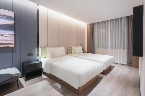 Shizhong Hotel | Atour Hotel Jinan Jing Si Road Wanda Plaza