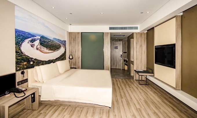 Yuyang District Hotel | Atour Hotel Yuyang West Road