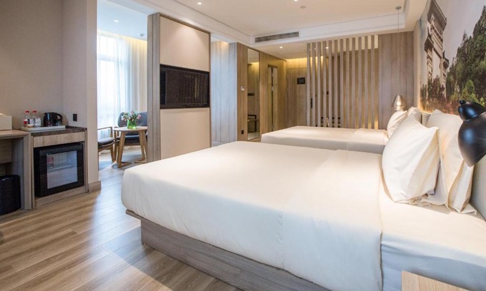 Runzhou Qu Hotel | Atour Hotel Zhenjiang Nanxu Avenue Branch