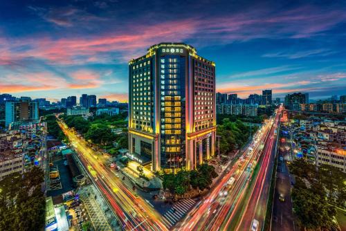 Haizhu Hotel | Atour S Hotel Taikoo Wharf Pearl River Guangzhou - Free Shuttle Bus Service Between Fair And Hotel During The Canton Fair