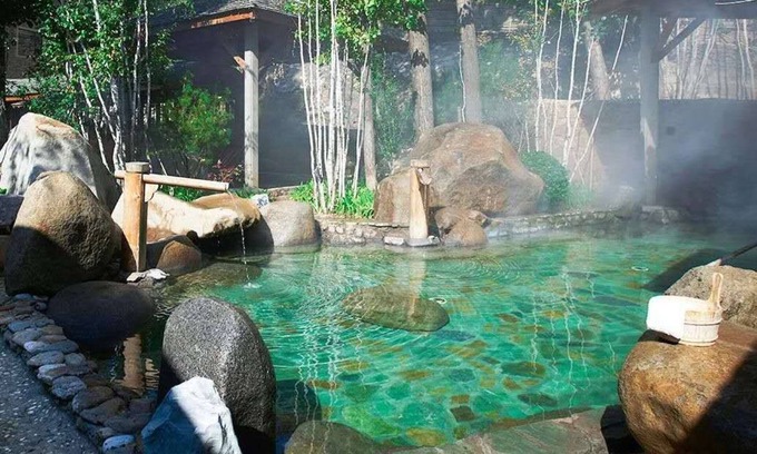 Gubei Water Town House | ATRIUM FENGZHU HOMESTAY