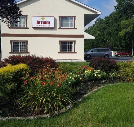 Pomona Hotel | Atrium Inn & Suites