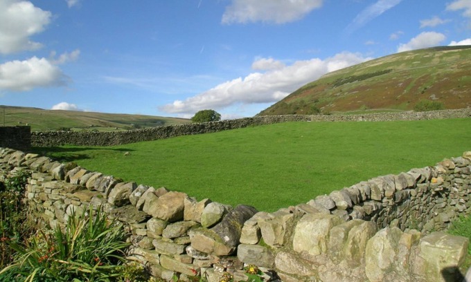 Worton Cottage | Attached farm house sleeping 11/12 in peaceful Swaledale between the villages of Muker and Thwaite.