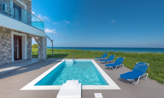 Fanes Villa | Attalos Villa -fanes
