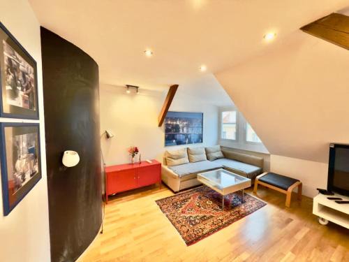 Smichov Apartment | Attic 15 Min To Charles Bridge