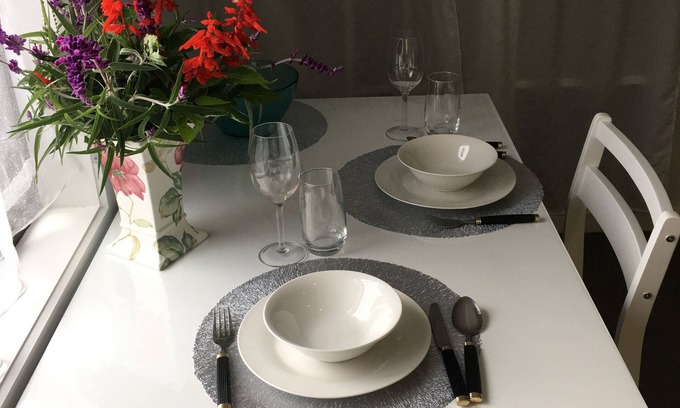 Williamstown Apartment | Attic/Studio Apartment - Central Williamstown, near cafes, shops, beach & trains