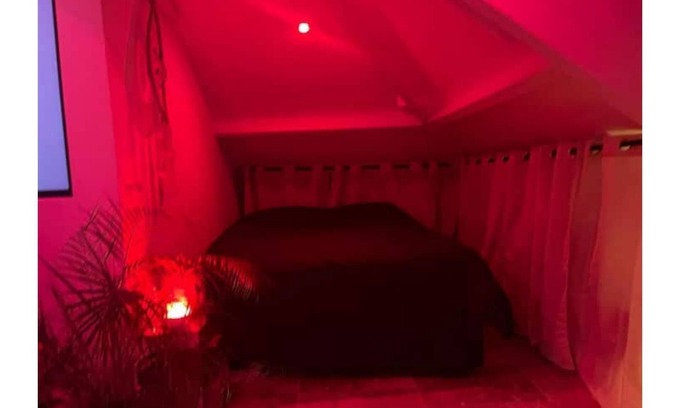 Villemomble Apartment | Attic studio with top-of-the-range amenities