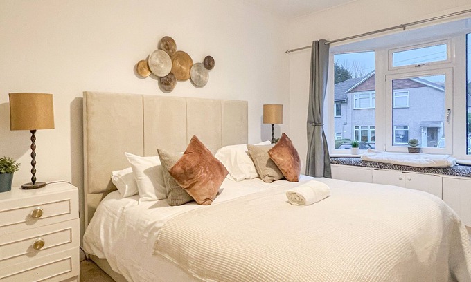 King's Park Apartment | Attractive 3 Bedroom Apartment