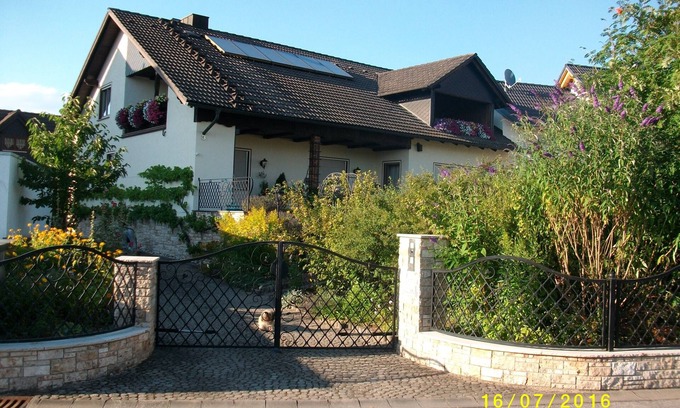 Oberhaid Apartment | Attractive Apartment in Oberhaid at the gates of Bamberg (UNESCO world cult.)
