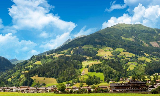 Helfenstein Apartment | Attractive flat with beautiful views