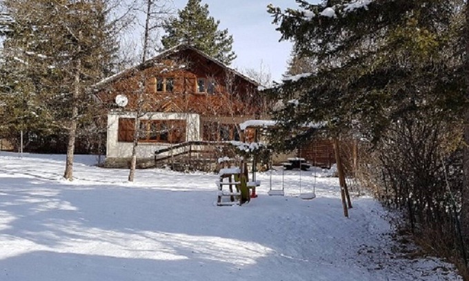Villars-Colmars Ski Chalet | Attractive family chalet sleeps 10 to 12 in Val d'Allos