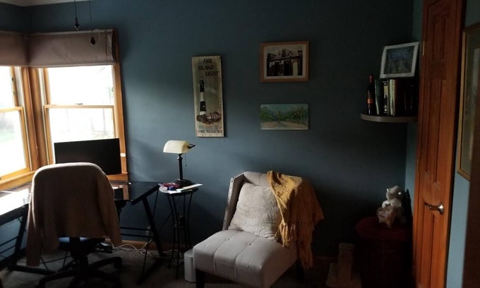 Lindenhurst House | Attractive home walking distance to town or the train. Easy access to NYC