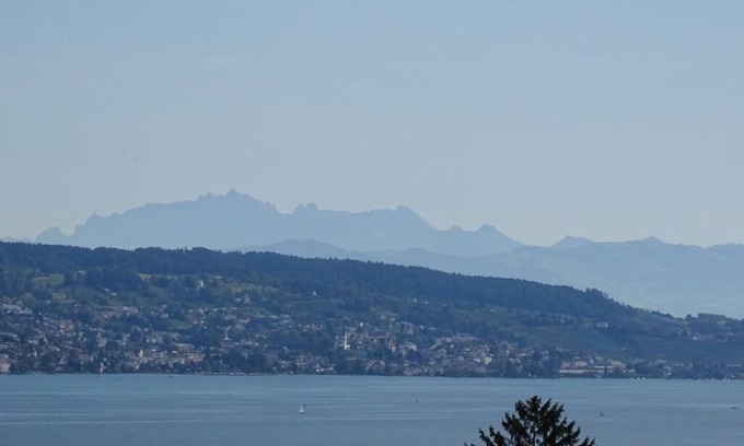 Horgen District Apartment | Attractive Studio close to Zürich City and Cant. ZugnLakeview - High Convenience