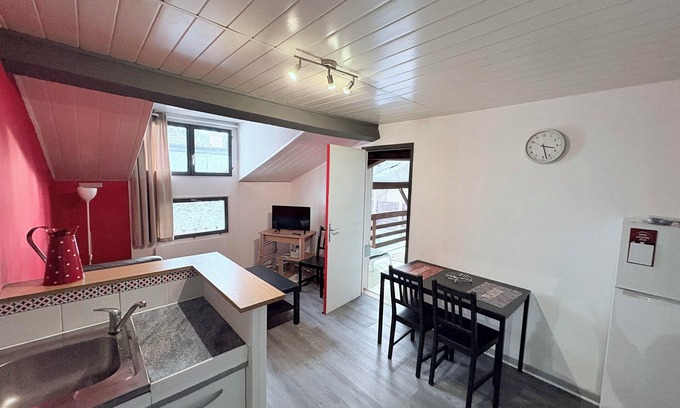 Eugenie-les-Bains Apartment | Attractive T2 38m² with private terrace in a quiet location not overlooked.