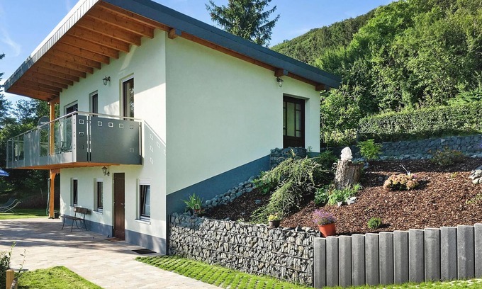Kaltennordheim House | Attraktives Ferienhaus mit Balkon
