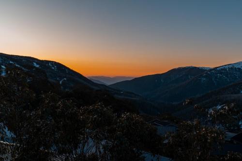 Falls Creek Cabin | Attunga Alpine Lodge & Apartments