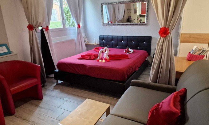 Bevaix Apartment | Attypical calm harmonious relaxing