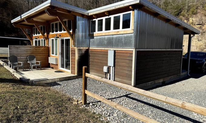Bramwell Cabin | ATV TrailCamp: Kelly's Quarters- Just seconds from the HMT Pocahontas Trailhead!