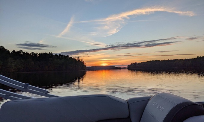 Hayward House | ATV/UTV and Snowmobile on the Famous Chippewa Flowage - Pontoon Rentals
