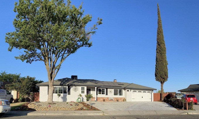 Atwater House | Atwater 4BR home - near town center with 6beds