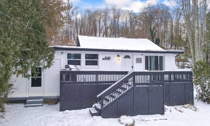 Sherrodsville House | Atwood Breeze: Tranquil Lake Escape