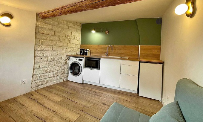 Les Beaux-Arts Apartment | Atypical apartment - near garden