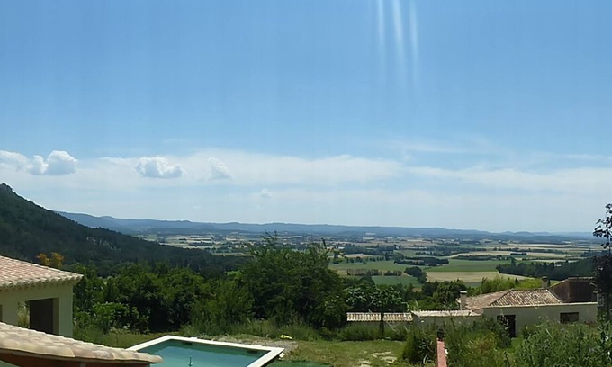 Roynac Bed & Breakfast | Atypical house with 6 bedrooms and 5 bathrooms near the Saou forest
