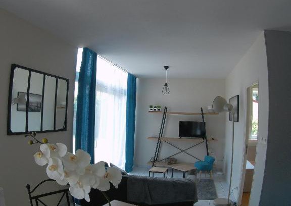 Parvillers-le-Quesnoy Apartment | Au bonheur des Anes - Gîte Idylle