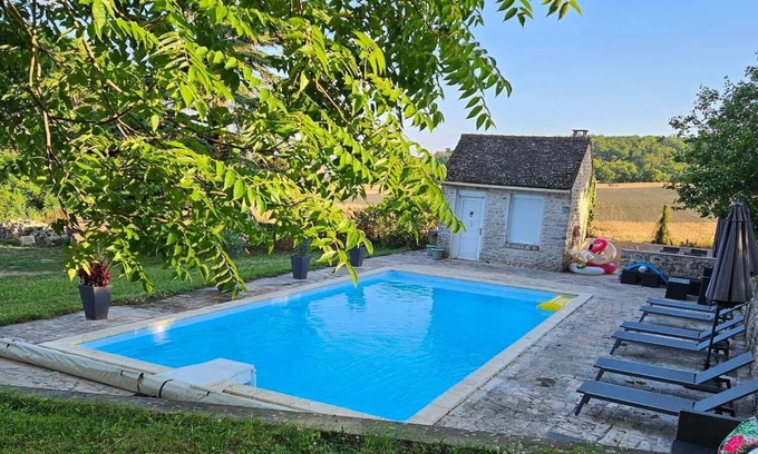 Valpuiseaux House | AU CALME DU GATINAIS - heated swimming pool, table tennis, pétanque and nature - 8 pers