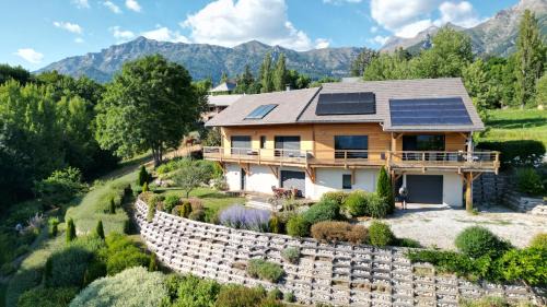 Saint-Michel-de-Chaillol Bed & Breakfast | Au Chant du Riou
