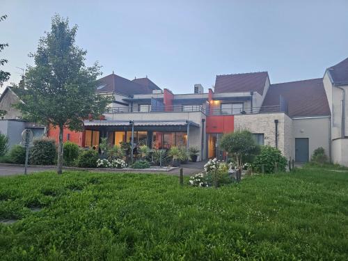 Loches-sur-Ource Hotel | Au Coeur Des Bulles