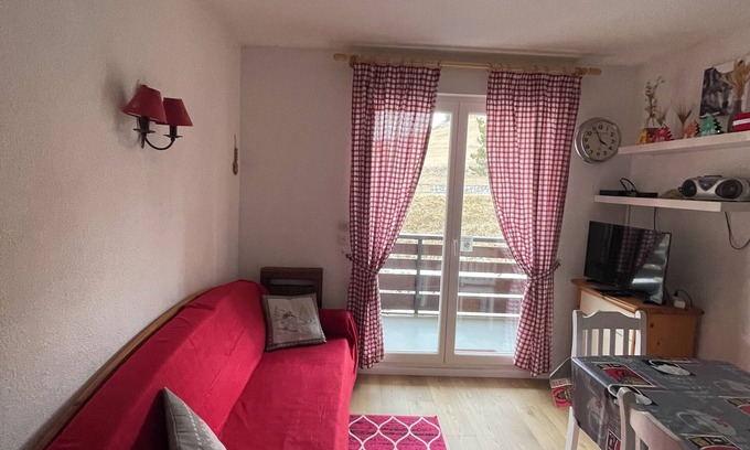 Saint-Etienne-de-Tinee Apartment | ⛷️ Auron - T2 + cabin with heated pool & private parking