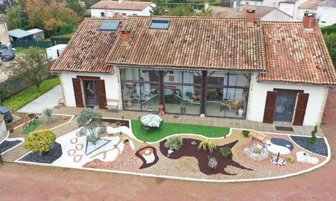 Neuville-de-Poitou Bed & Breakfast | Au gué du bois