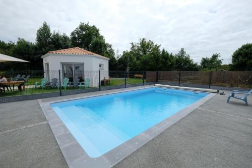 Vaire House | Au Logis des Mûriers