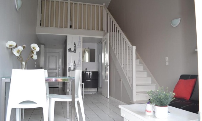 Jonzac House | Au Pas Du Chateau