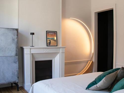 Reims City Centre Apartment | Au pied de la Cathédrale, bel appartement, lumineux avec 2 chambres
