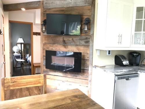 Mont-Tremblant Apartment | Au Pied de la Montagne CITQ29570Quatre